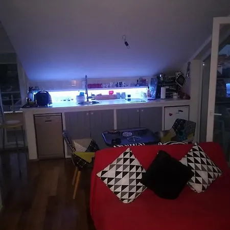 Zatonska Ul. *