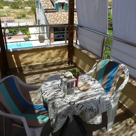 Zatonska Ul. * Vodice